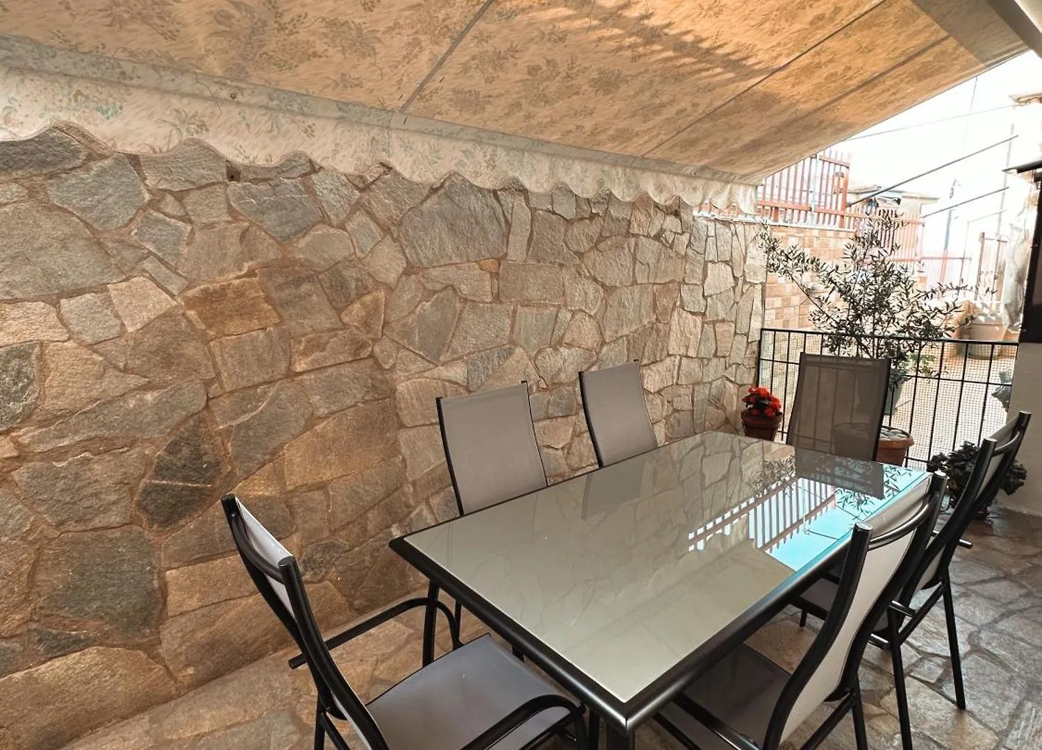 Diara Apartment Nea Irakleia 0*,